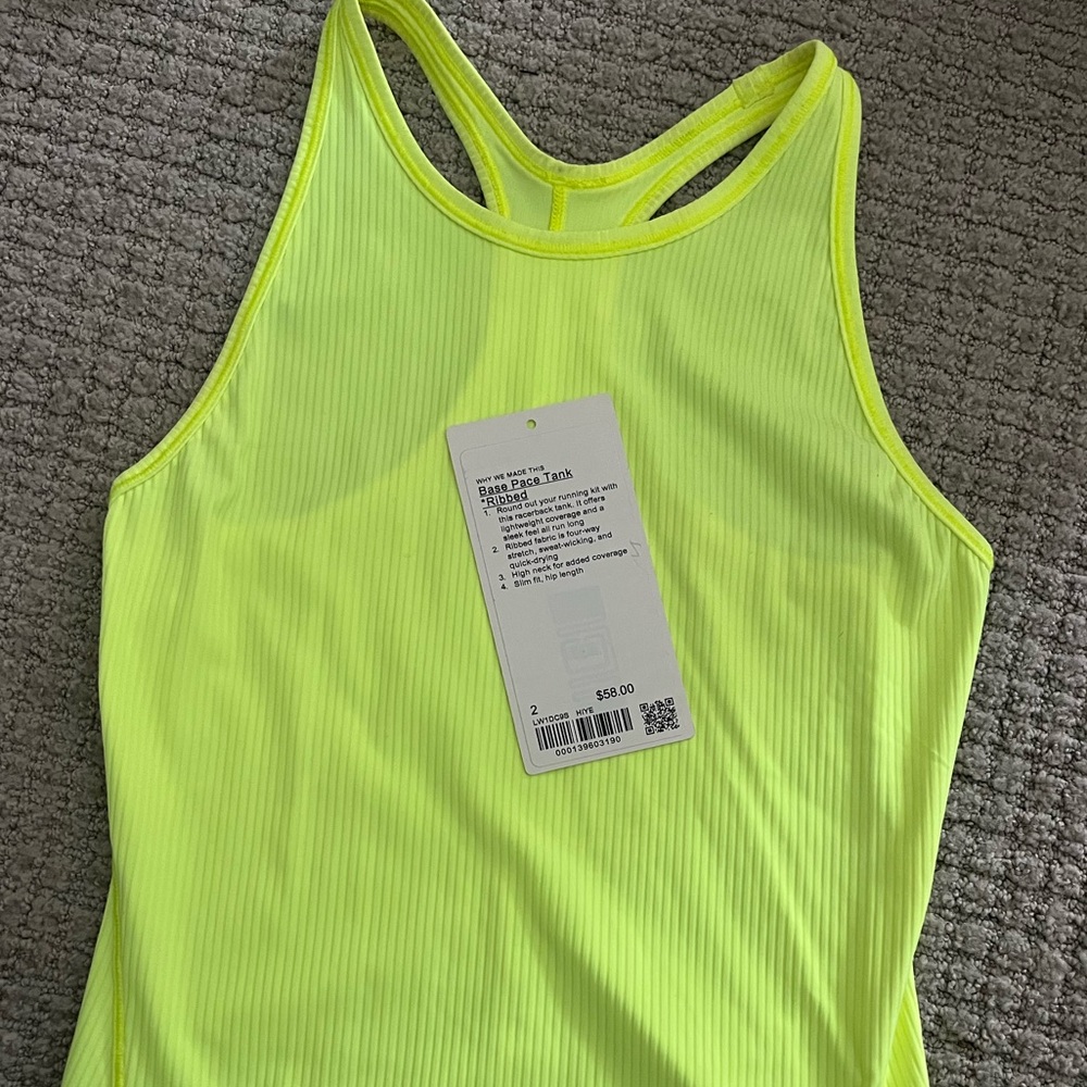 Lululemon workout top